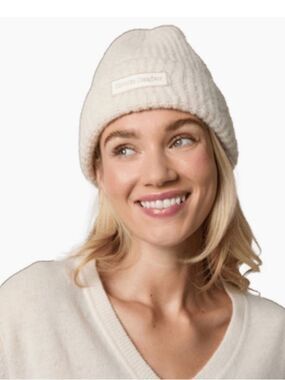 FAVORITE DAUGHTER Beanie NEW Logo Patch Rib in Ivory OS